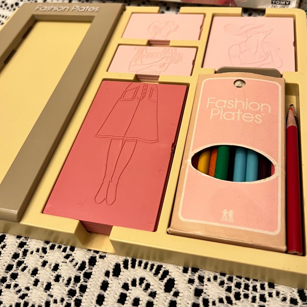 Vintage 1978 Fashion Plates Fashion Art Game Toy